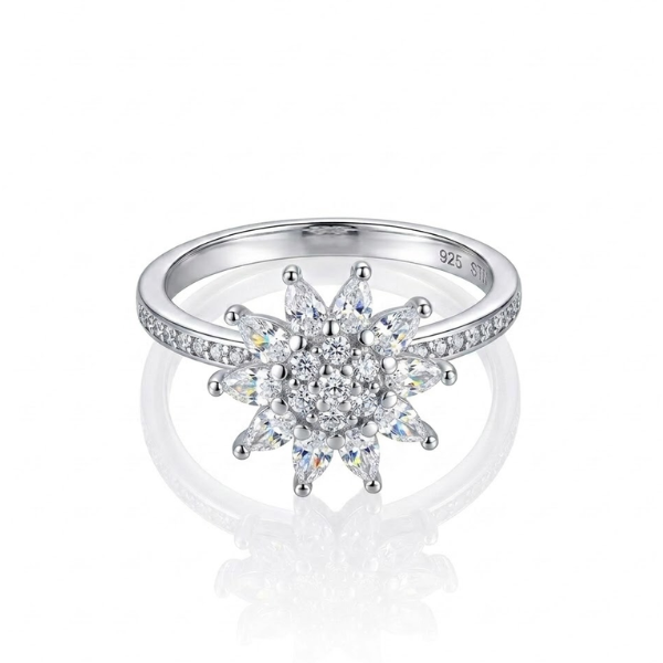 Crystal Snowflake Fan Ring
